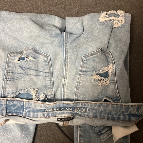 Women’s American eagle jeans size 8 barley worn (regular stretch) - Picture 2 of 4
